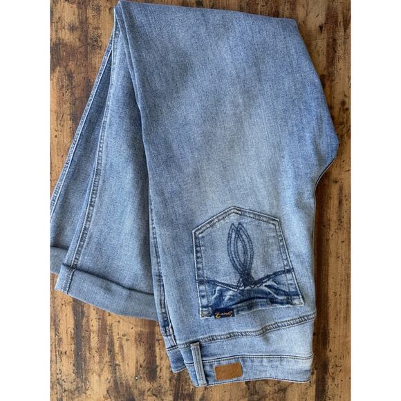 Seven7 Weekend Easy Fit Boyfriend Cuffed Distressed Women's Blue Jeans Waist 32” - Picture 8 of 8